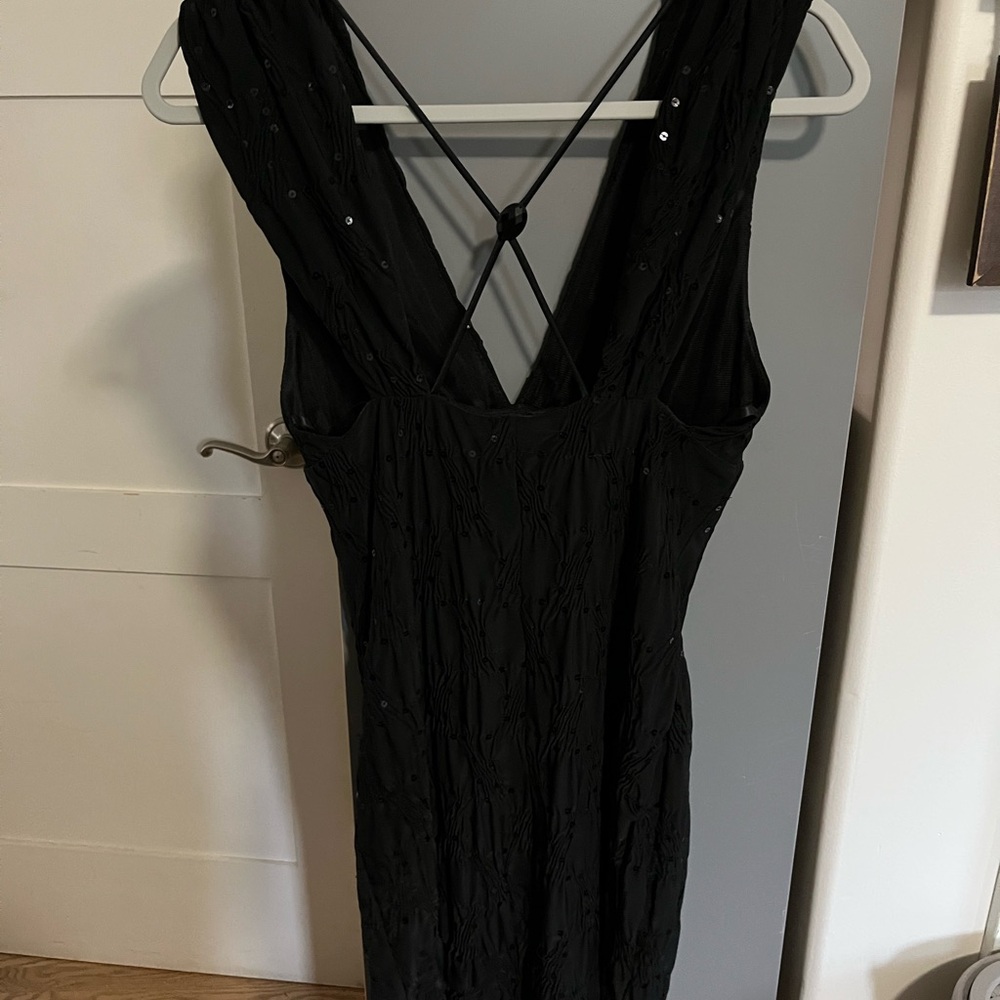 Elegant Black Sleeveless Dress